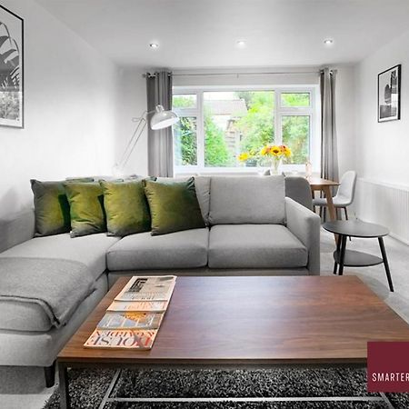 Sunninghill Village - 2 Bed - Parking And Garden Ascot  Kültér fotó